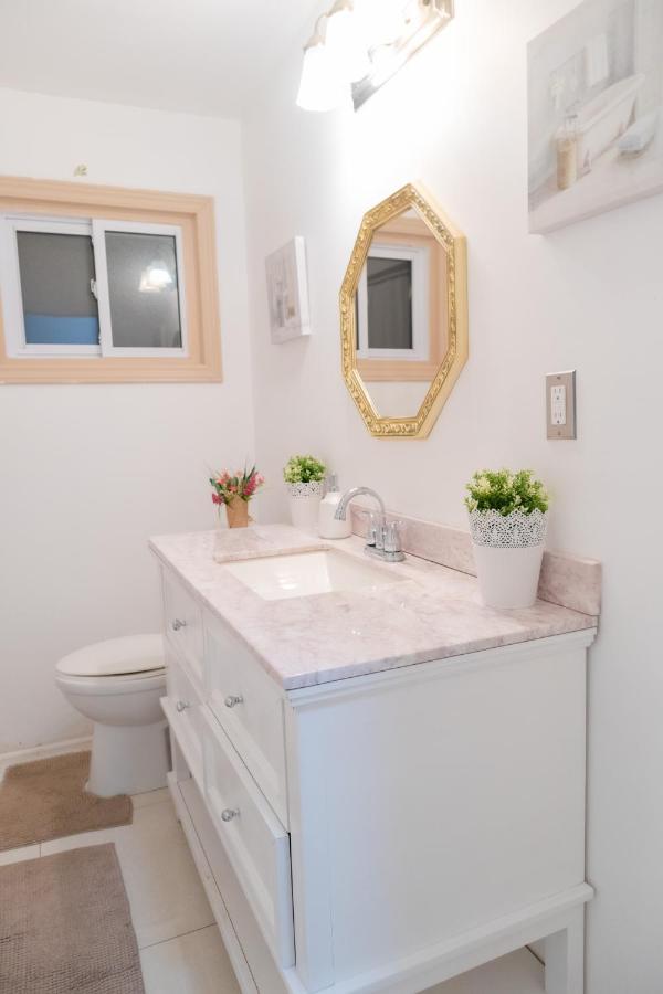 Cozy Private Room-Your Perfect Place In Hamilton Exterior photo